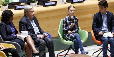 Ovazione al Palazzo di Vetro per Greta: noi gio...