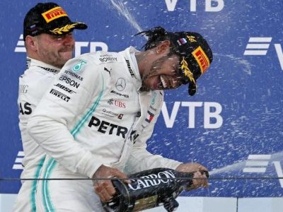 Doppietta Mercedes a Sochi, Leclerc è soltanto terzo
