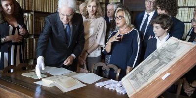 Recanati, Mattarella in visita alla casa di Gia...