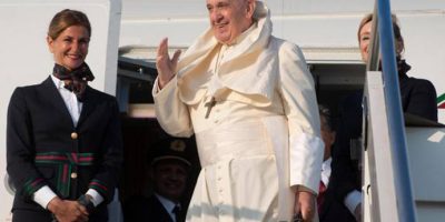 Il Papa dal Mozambico: un onore se mi attaccano...