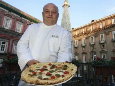 Arrestato il “pizzaiolo del Papa”: truffava gli anziani