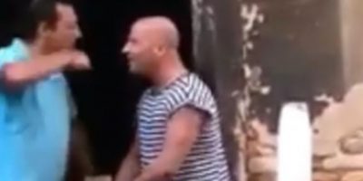 Venezia, turista aggredisce gondoliere: il vide...