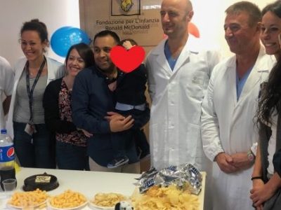 Medici italiani ricostruiscono l’esofago a un bambino