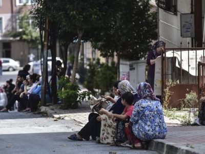 Terremoto in Turchia, cade un minareto a Istanbul