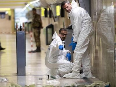 Accoltella vigilante, poi gli sottrae l’arma e si spara alla testa