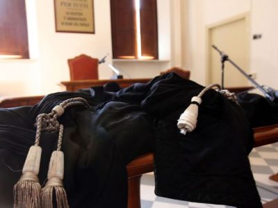 Covid, l’Anm avverte: «Rischi nei tribunali, ma le istituzioni sono silenti»