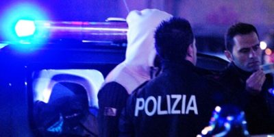 Morto il 36enne ferito a colpi di pistola nel c...