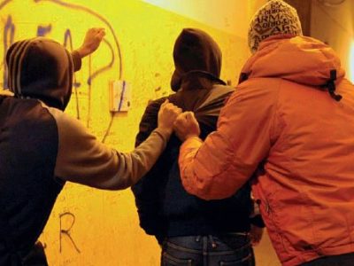 Contro le baby gang a Napoli scendono in campo le mamme