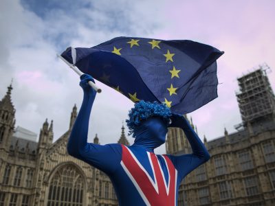Brexit, il tempo scade, resta un pugno di giorni per decidere