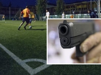 “Non sei un bravo calciatore” offeso scende in campo e spara, un ferito