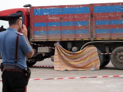 Camionista investe volontariamente e uccide un collega, arrestato