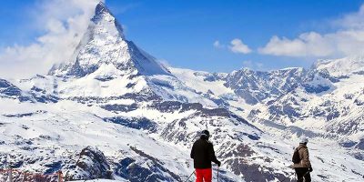 Alpinisti precipitano ma si salvano grazie alla...