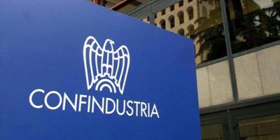 Confindustria “Economia ancora troppo deb...