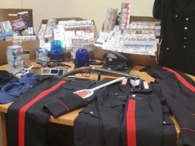 Si travestivano da carabinieri per rapinare abitazioni e negozi