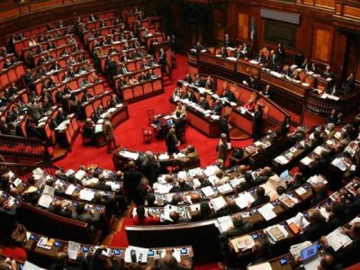 Di Maio: “Basta al cambio di casacche”, ma dal Pd incassa un secco no