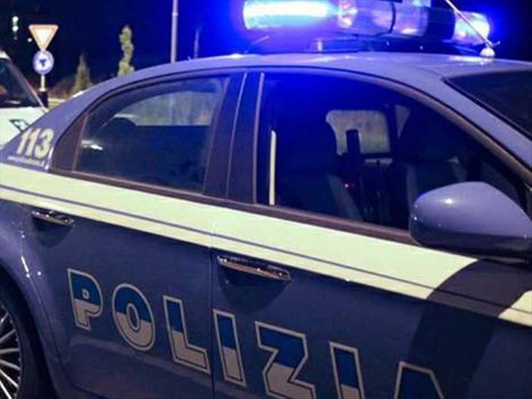 Pregiudicato assassinato per strada