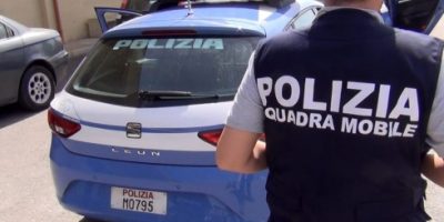 Pregiudicato assassinato per strada con tre col...