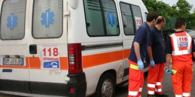 Uomo muore schiacciato dal trattore mentre fa m...