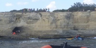 Precipita in mare da una scogliera e muore, vol...