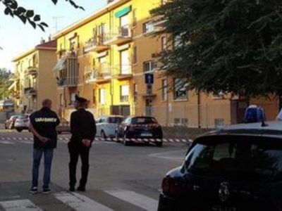 Macedone sequestra moglie e figlio, poi si consegna ai carabinieri