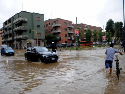 Il Seveso esonda per un forte temporale, allarme rientrato