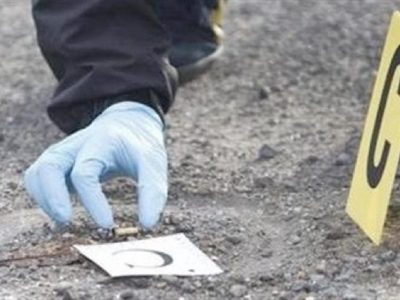 Agguato di camorra, crivellato di colpi alla guida dell’auto