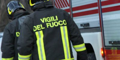 Esplode una bombola in casa, muore un 69enne
