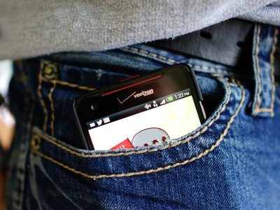 Rischio infertilità, cellulari assolti “per insufficienza di prove”