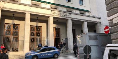 Sparatoria in questura a Trieste, morti  due ag...