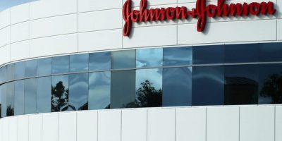 Coronavirus, stop di Johnson & Johnson all...