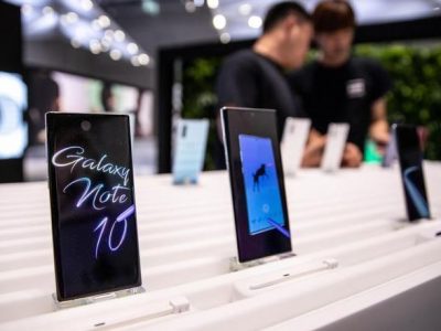E’ già iniziata la sfida natalizia degli smartphone