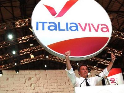 Alla Leopolda, Renzi tende la mano ai delusi di Forza Italia