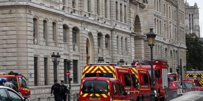 Strage al commissariato di Parigi: funzionario ...