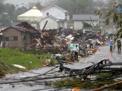 Tifone in Giappone: 7 milioni di evacuati, sale a due il bilancio dei morti