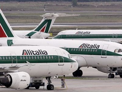 Alitalia, sospesa ogni attività a Malpensa. Restrizioni su tutti i voli