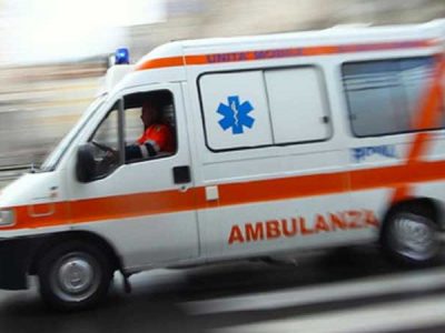 Bimbo di tre anni muore travolto da un vaso mentre gioca