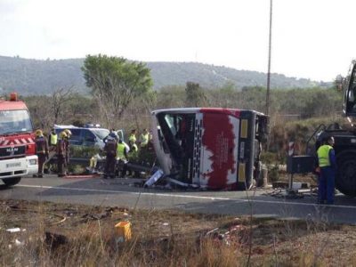 Incidente bus in Catalogna, le famiglie delle vittime ottengono il processo