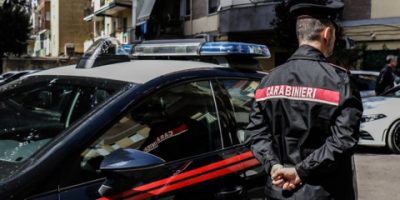 Uccide il fratello tossicodipendente a colpi di...