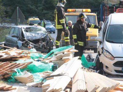 E’ morta anche la mamma del ragazzo deceduto ieri travolto dal carico del Tir
