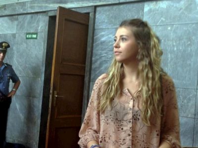 Chiara Danese, teste chiave del ‘Ruby ter’, piange in aula