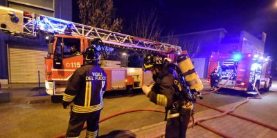 Fabbrica di tessuti è stata distrutta da un vio...