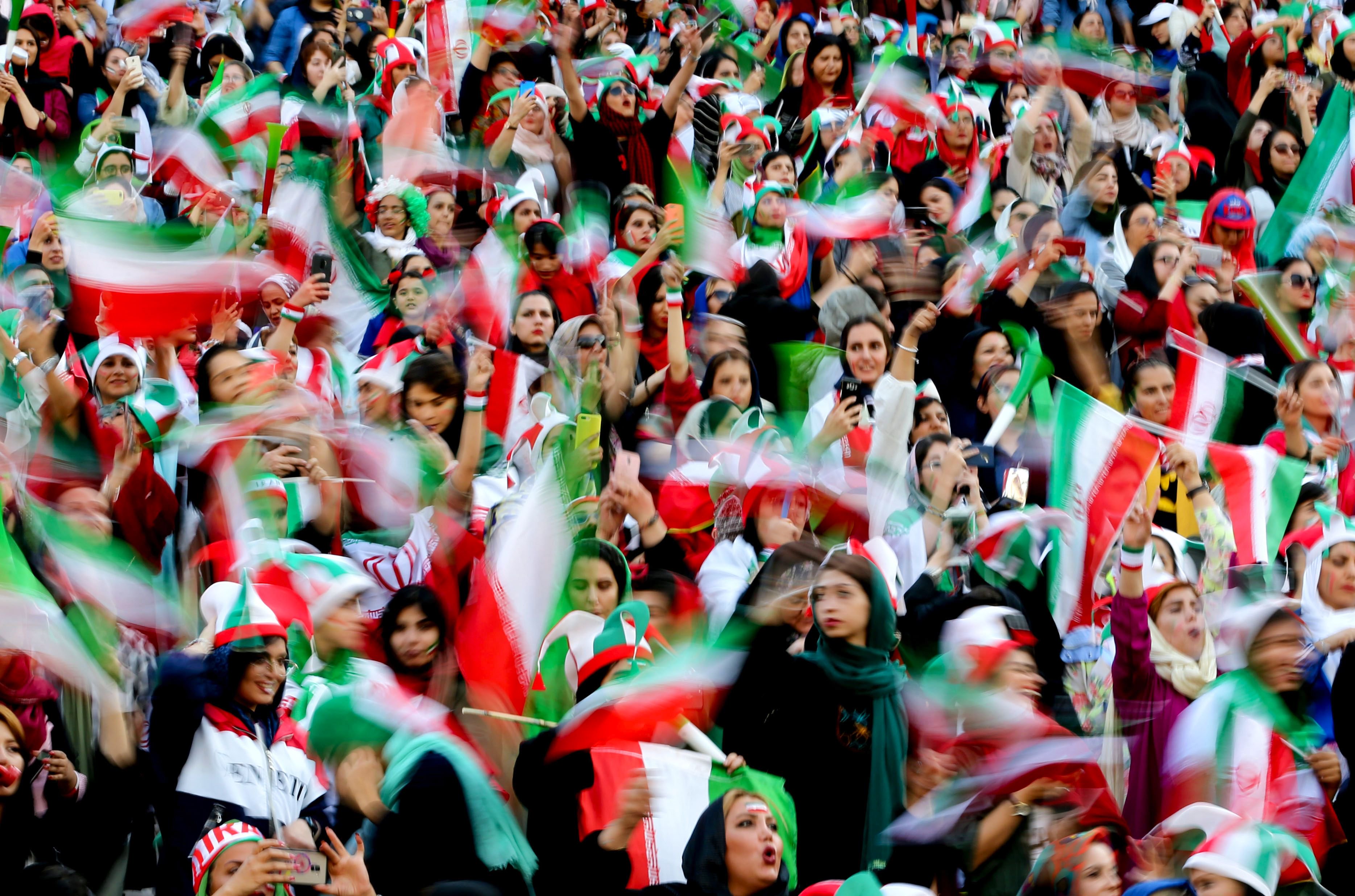 donne stadio Iran
