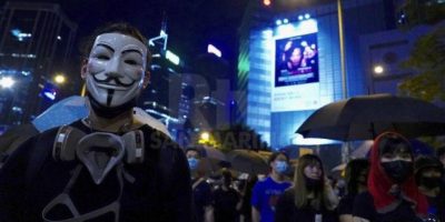 Hong Kong, rimane il divieto di indossare masch...