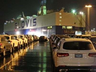 Australia, rispedite al mittente 900 Mercedes per colpa di una lumaca