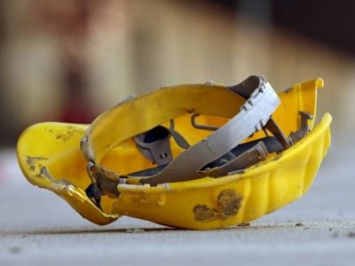 Muore colpito al capo da una barra metallica sul posto di lavoro