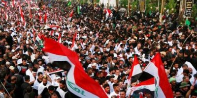 Spari sui manifestanti in Iraq con 18 morti e c...