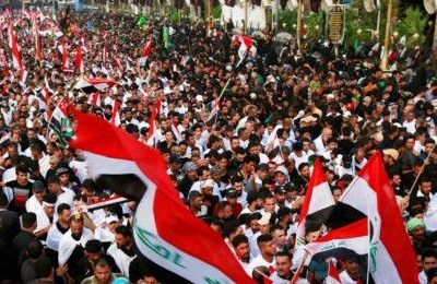 Spari sui manifestanti in Iraq con 18 morti e centinaia di feriti