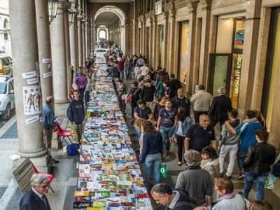 Torino, la libreria più lunga del mondo con “Portici di carta”