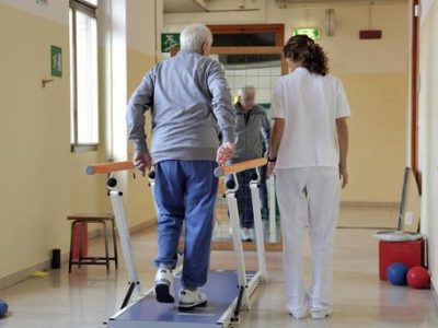 È avvenuto in Italia il primo trapianto al mondo di vertebre umane