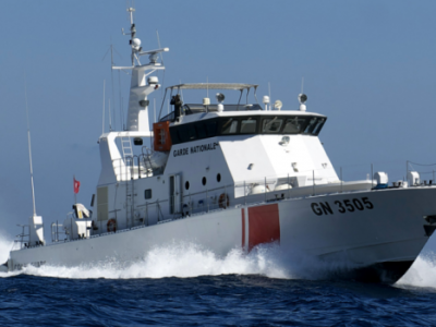 Motovedette bloccano e fanno tornare in Tunisia barcone di migranti
